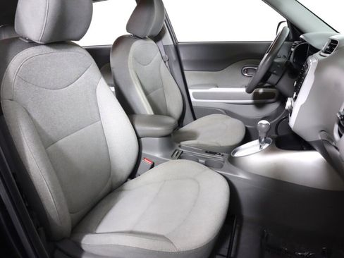 Used 2016 Kia Soul EV FWD image 40