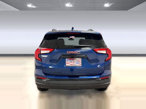 Used 2023 GMC Terrain SLE w/ Driver Convenience Package FWD image 9
