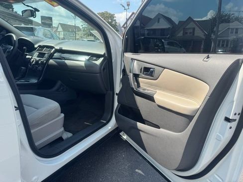 Used 2013 Ford Edge SE FWD image 12
