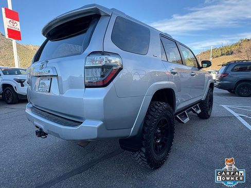 Used 2017 Toyota 4Runner SR5 Premium image 9