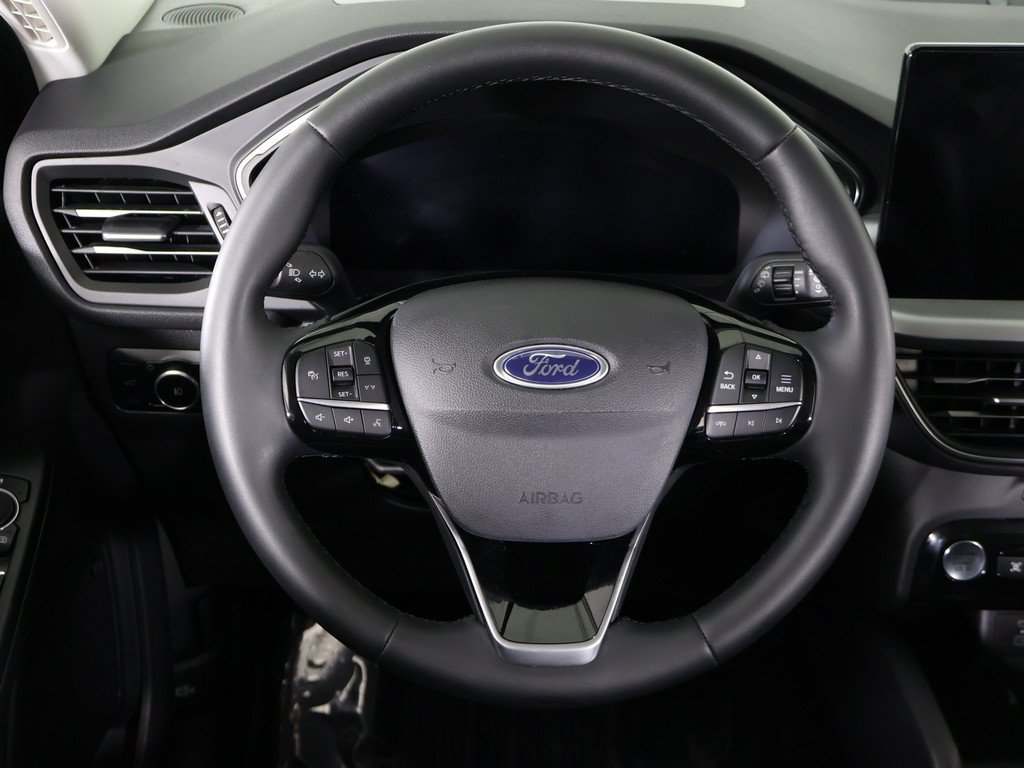 Used 2023 Ford Escape Platinum w/ Premium Technology Package AWD/4WD image 44