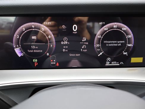 New 2026 Volkswagen Tiguan SE R-Line image 18