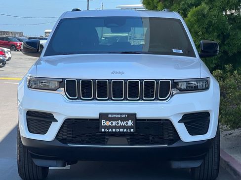 New 2026 Jeep Grand Cherokee Laredo X AWD/4WD image 9