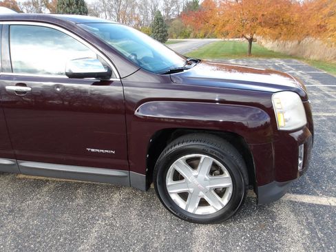 Used 2011 GMC Terrain SLT image 29