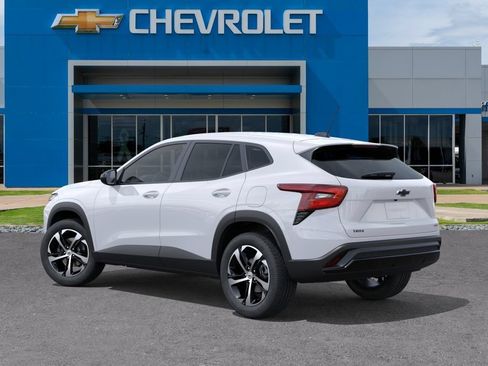 New 2026 Chevrolet Trax RS w/ Driver Confidence Package FWD image 3