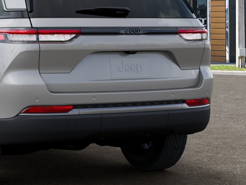 New 2026 Jeep Grand Cherokee Altitude RWD image 13