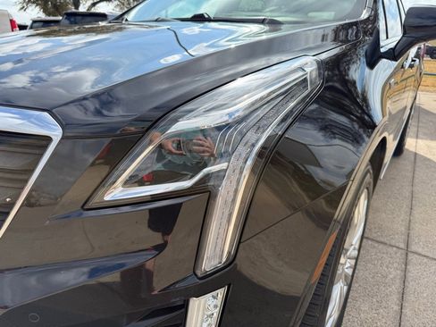 Used 2018 Cadillac XT5 Premium Luxury image 12