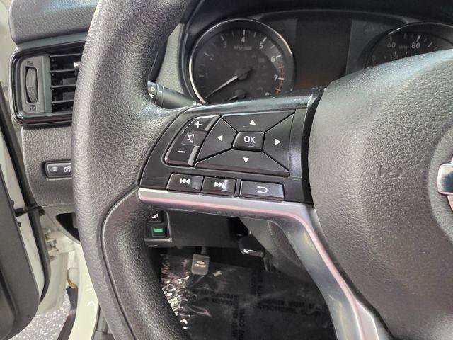 Used 2020 Nissan Rogue S FWD image 12