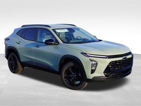 New 2026 Chevrolet Trax ACTIV w/ Driver Confidence Package image 1