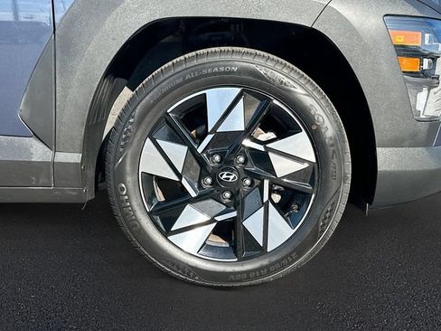 Used 2025 Hyundai Kona SEL FWD image 29
