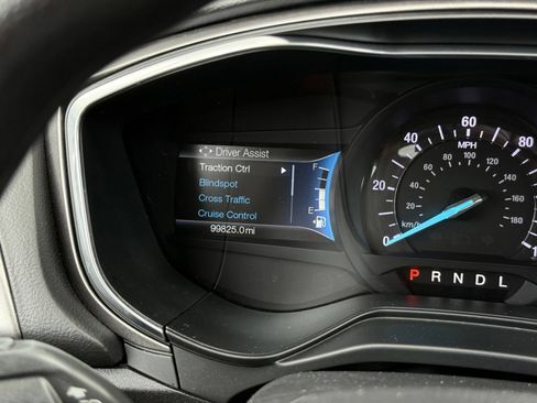 Used 2020 Ford Fusion SE FWD image 27