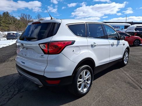 Used 2019 Ford Escape SE image 6