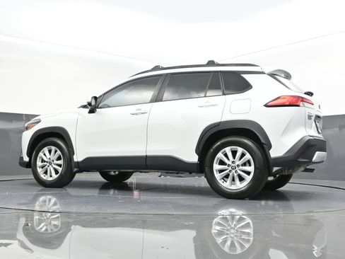 Used 2022 Toyota Corolla Cross LE image 36