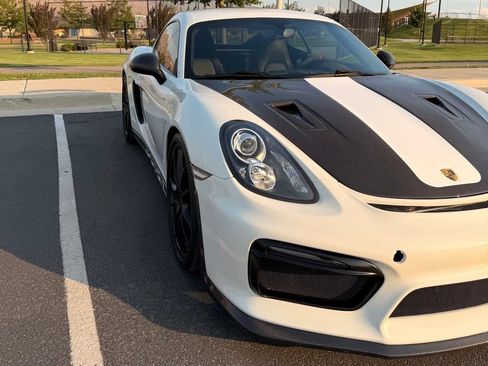 Used 2016 Porsche Cayman RWD image 7