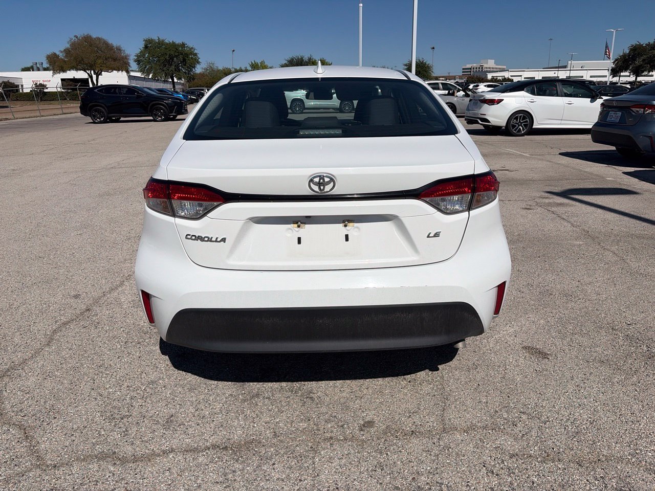 Used 2025 Toyota Corolla LE FWD image 4