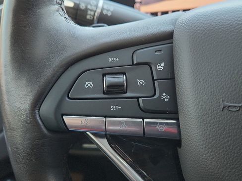 Used 2023 Cadillac Escalade ESV Sport w/ Touring Package image 18