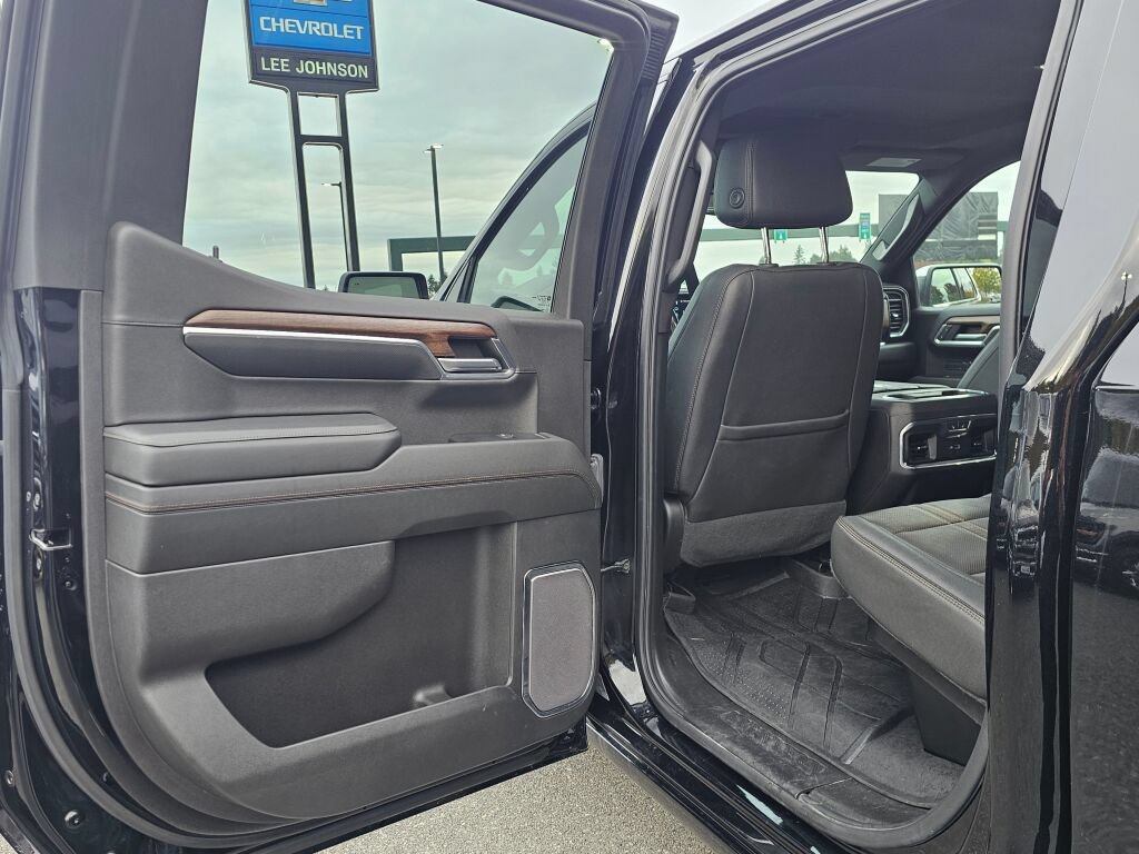 Certified 2022 Chevrolet Silverado 1500 High Country AWD/4WD image 26