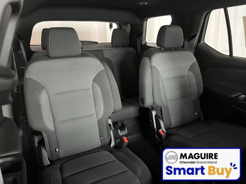 Used 2022 Chevrolet Traverse LT image 30