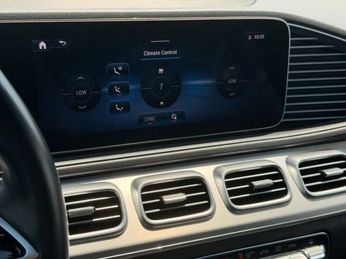 Used 2025 Mercedes-Benz GLE 350 4MATIC image 31