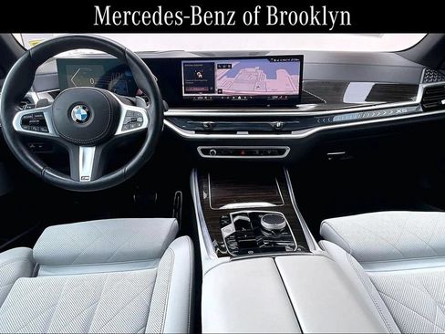 Used 2025 BMW X5 xDrive40i w/ M Sport Package AWD/4WD image 15
