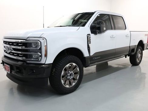 Used 2025 Ford F250 King Ranch w/ FX4 Off-Road Package AWD/4WD image 1