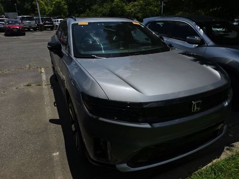 Used 2024 Honda Prologue Elite image 2