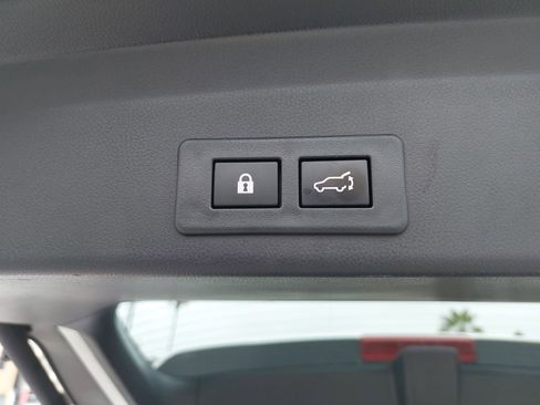 Used 2023 Subaru Ascent Touring AWD/4WD image 15