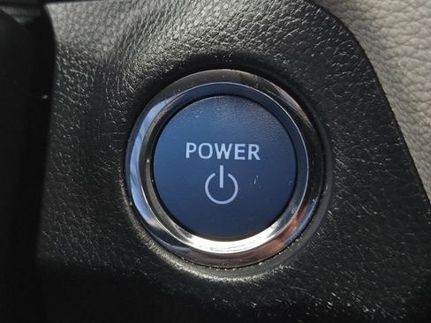 Used 2021 Toyota RAV4 XLE w/ Convenience Package image 23