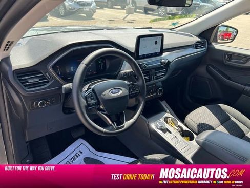 Used 2025 Ford Escape Active w/ Cold Weather Package AWD/4WD image 8