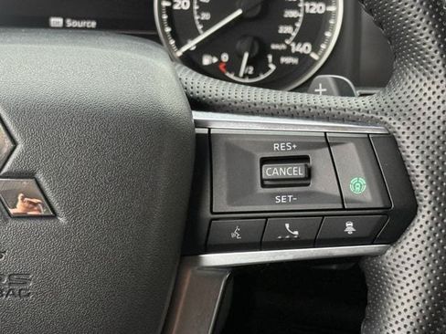Used 2024 Mitsubishi Outlander SE Black Edition AWD/4WD image 15