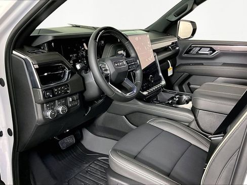 New 2026 GMC Yukon XL Elevation w/ Elevation Premium Package AWD/4WD image 8