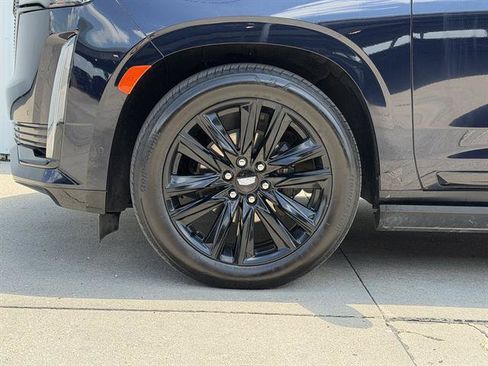 Used 2024 Cadillac Escalade Sport Platinum AWD/4WD image 9