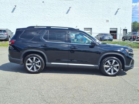 Used 2025 Honda Pilot Elite image 8