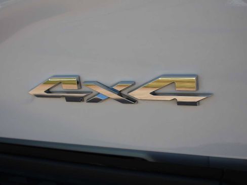 Used 2024 RAM 2500 Tradesman w/ Chrome Appearance Group AWD/4WD image 12