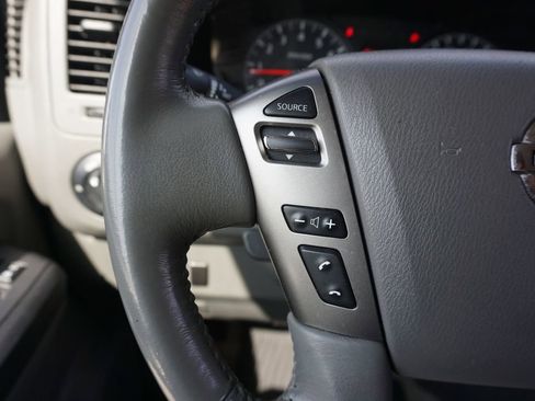 Used 2019 Nissan NV 3500 SL image 7