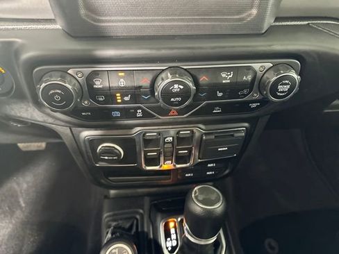 Used 2023 Jeep Wrangler Unlimited w/ Cold Weather Group image 23