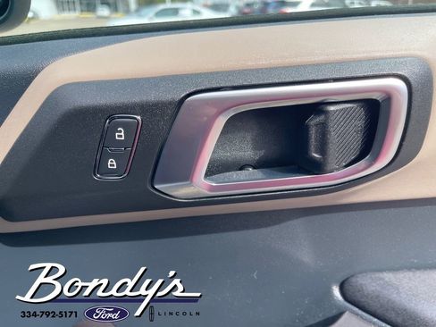 Used 2024 Ford Bronco Wildtrak image 20