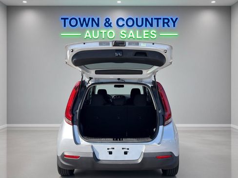 Used 2020 Kia Soul LX FWD image 5
