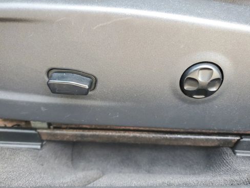 Used 2014 Dodge Challenger R/T image 13