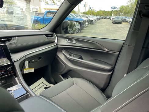 New 2026 Jeep Grand Cherokee Laredo X RWD image 56