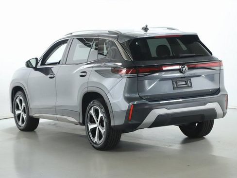 Certified 2025 Volkswagen Tiguan SE AWD/4WD image 39
