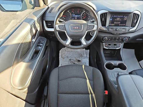 Used 2024 GMC Terrain SLE image 11