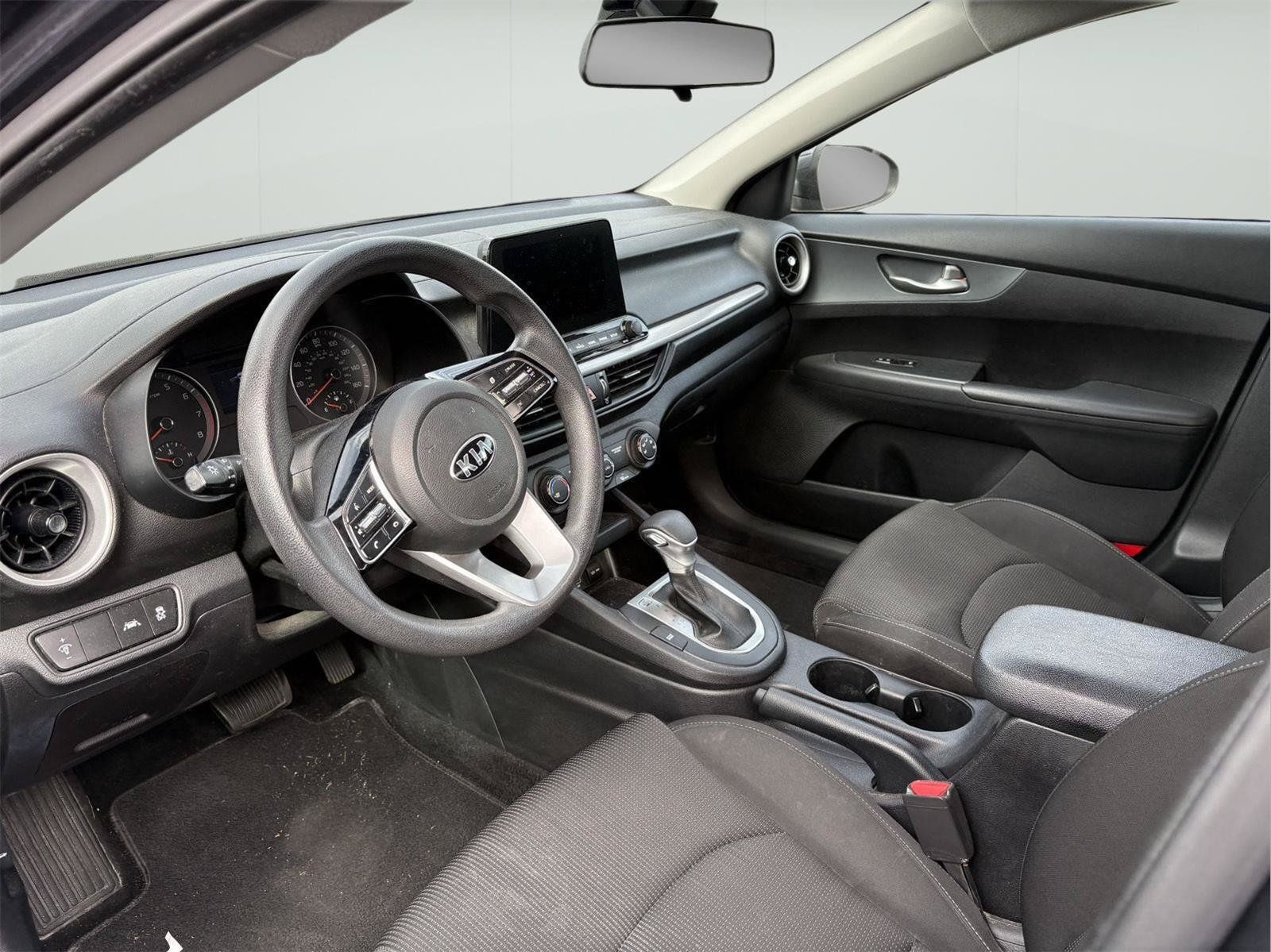 Used 2020 Kia Forte LXS FWD image 7