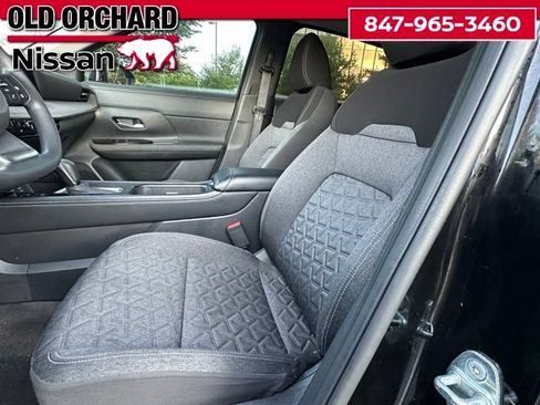 Used 2025 Nissan Kicks SV w/ Illumination Package AWD/4WD image 9