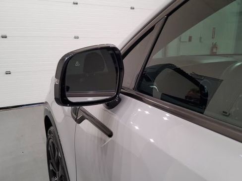 Used 2023 Kia Sorento SX FWD image 11