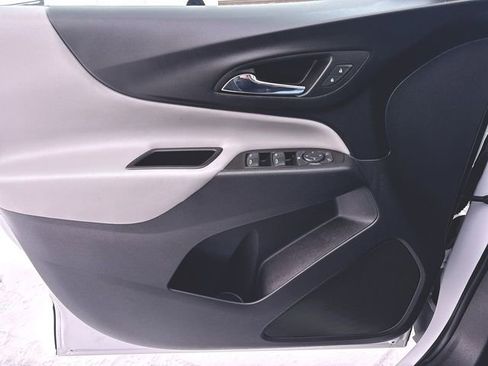 Used 2023 Chevrolet Equinox LS w/ LS Convenience Package image 21