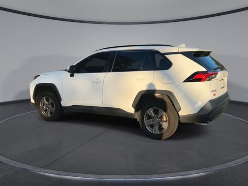 Used 2022 Toyota RAV4 XLE FWD image 6