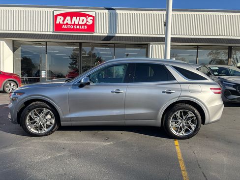 Used 2025 Genesis GV70 2.5T w/ Select Package image 13