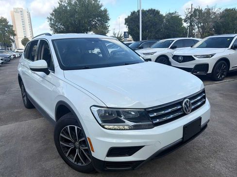 Used 2020 Volkswagen Tiguan SE FWD image 3