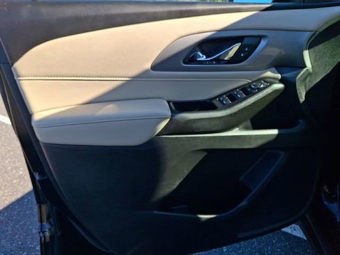 Used 2022 Chevrolet Traverse LS w/ Midnight/Sport Edition image 14